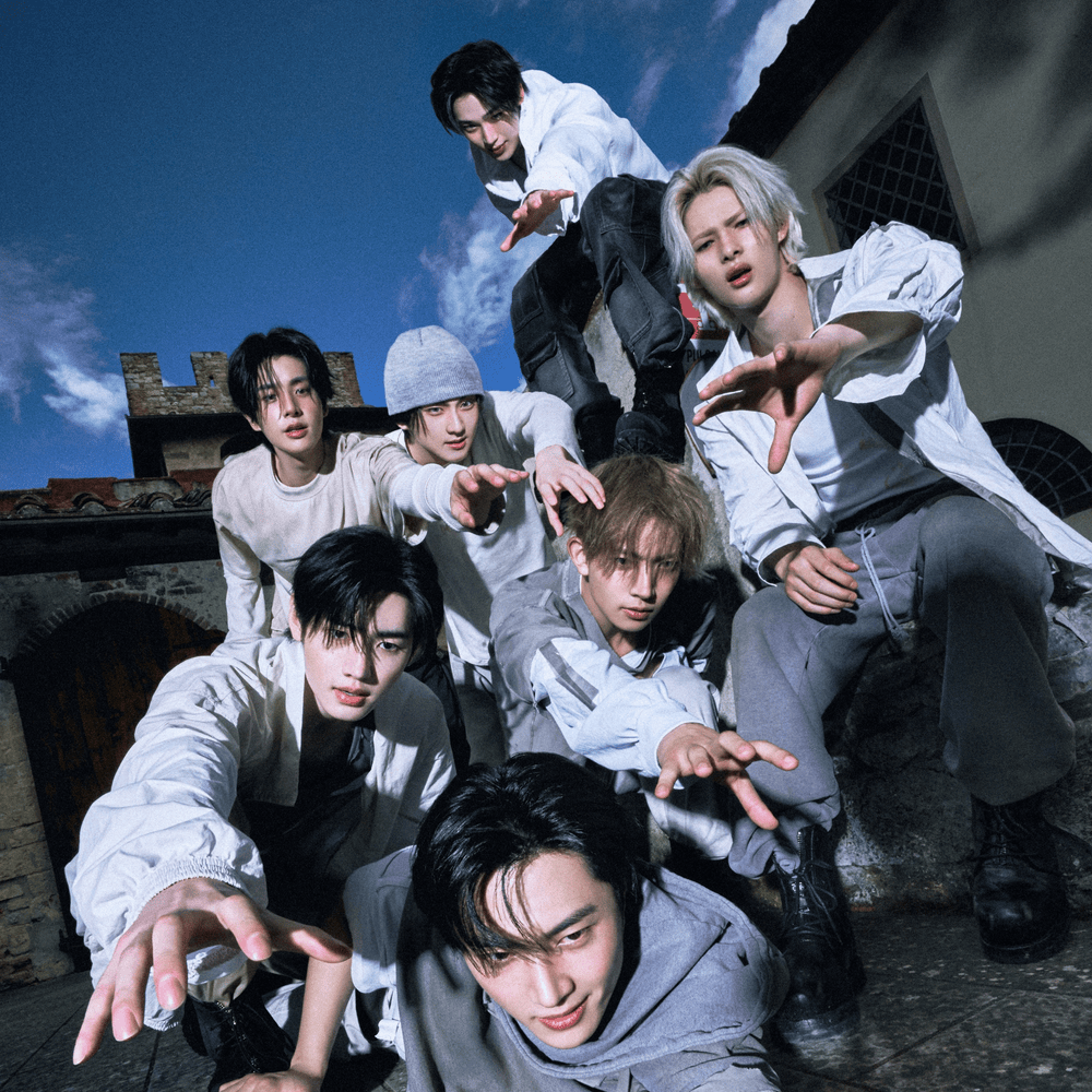 ENHYPEN - Official K-pop album & merch