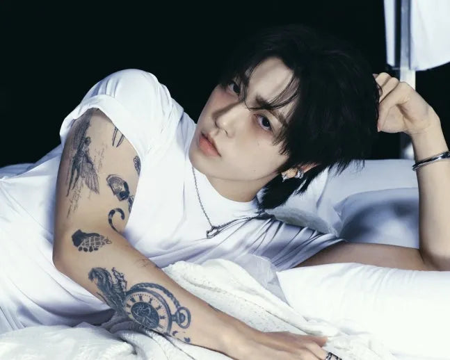 JUNNY - NULL (WITH SPECIAL PHOTOCARD)